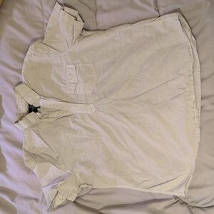 AEO (L) Short Sleeve Quarter Button Down Shirt